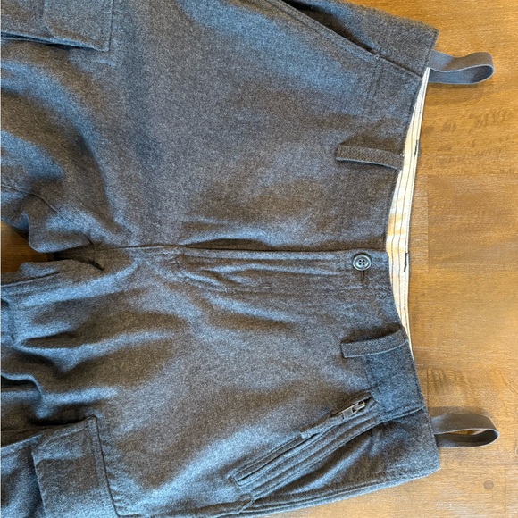 Club Monaco Gray Cargo Pants Relaxed Fit - Picture 4 of 6